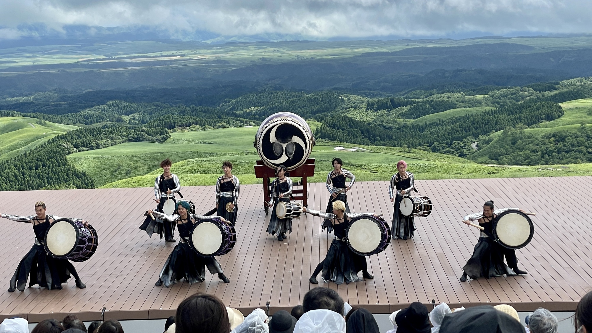 雨のち晴れ。