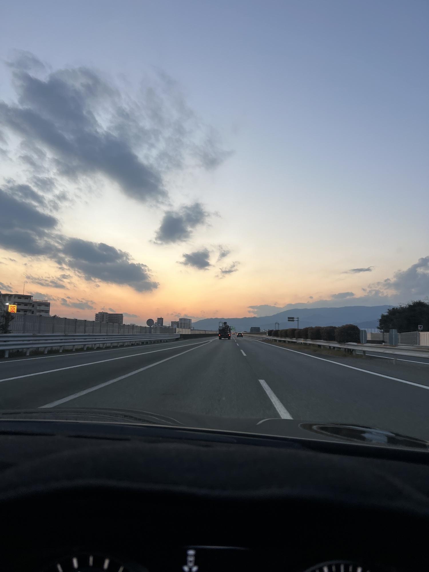 なぁーーー