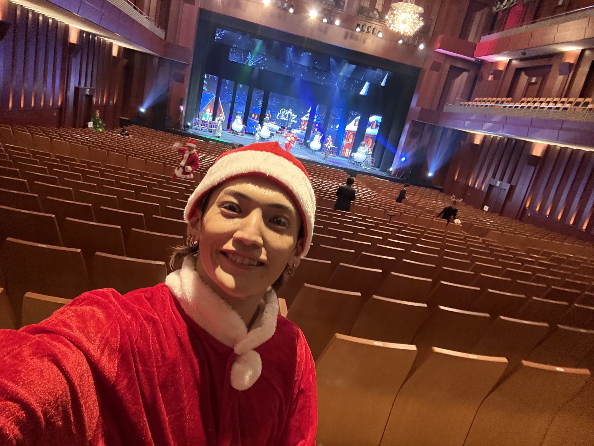 🎅
