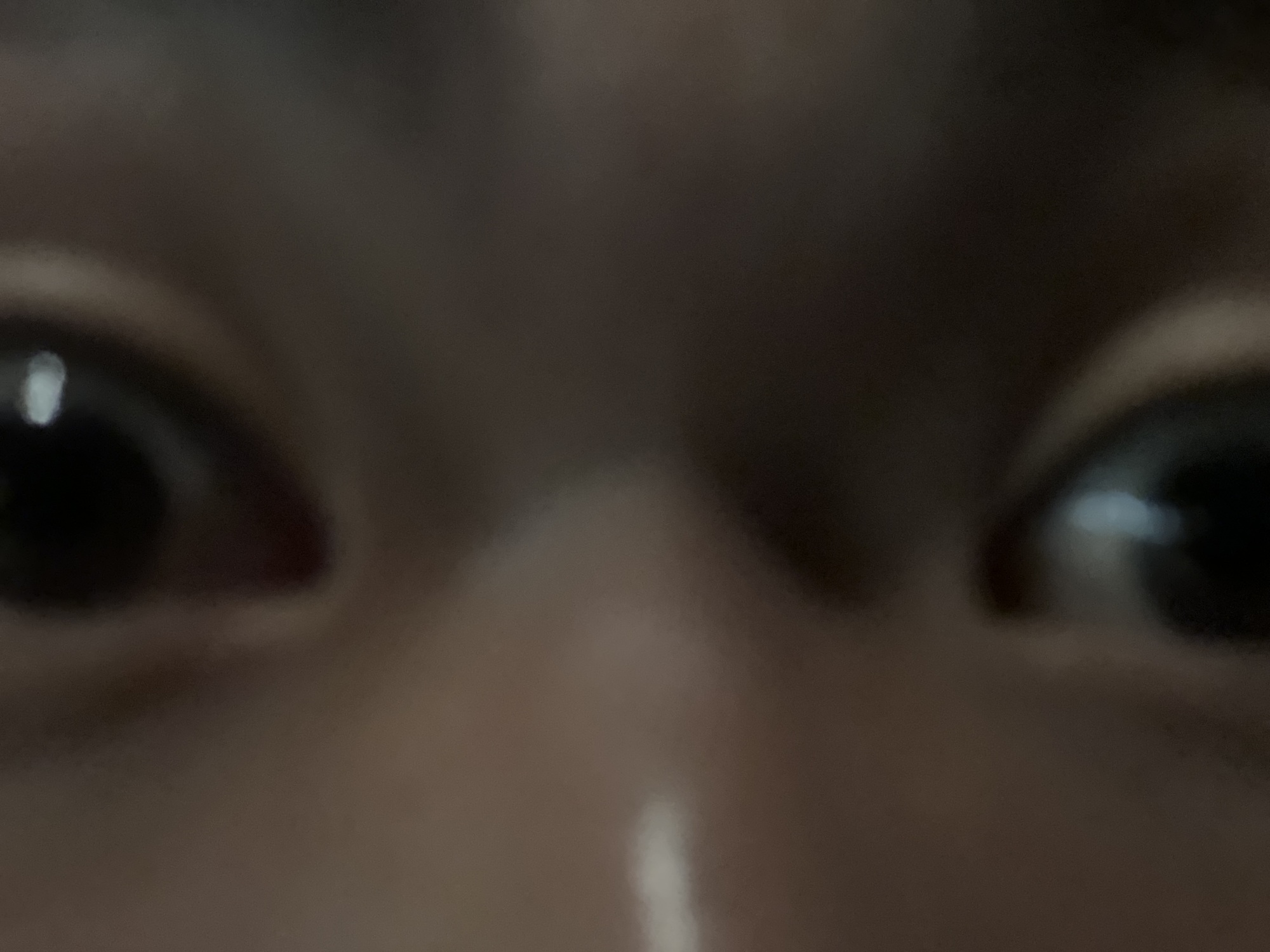 🔍