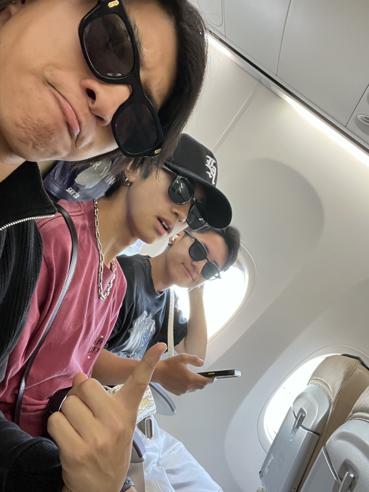 🕶️