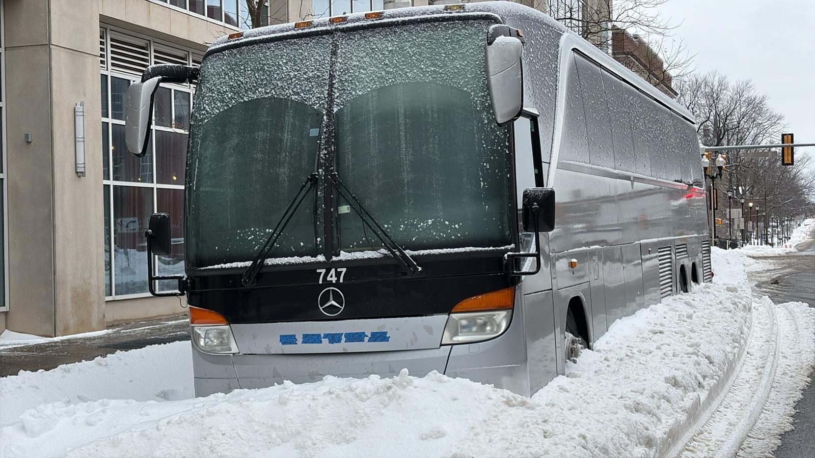 ドアを抜けると雪国だった…