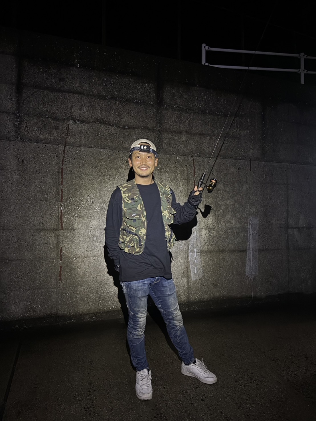 🎣