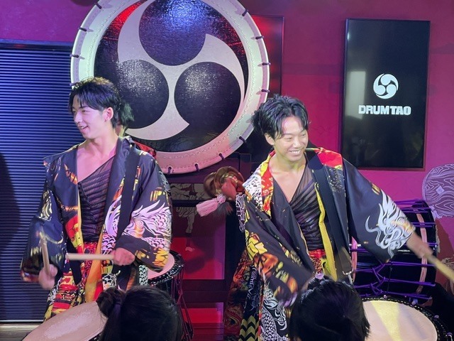 HOUSE LIVE。